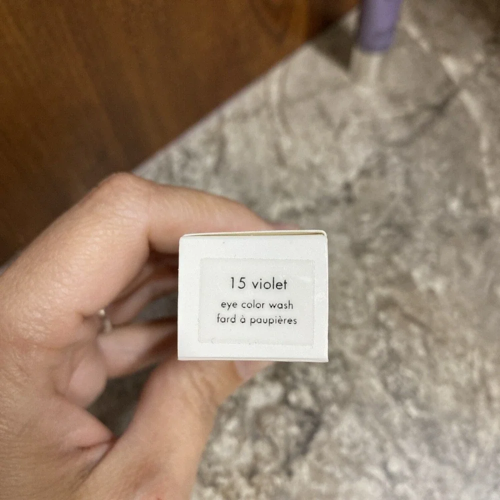 Calvin‎ Klein Eye Color Wash 15 Violet 0.33 fl.oz New Rare Shimmer Eyeshadow